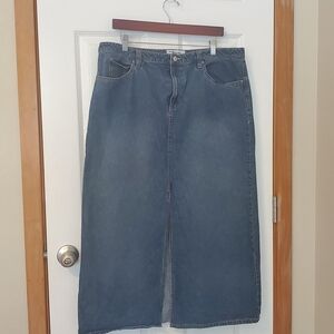 2/$10 Old Navy Blue Classic Denim Skirt